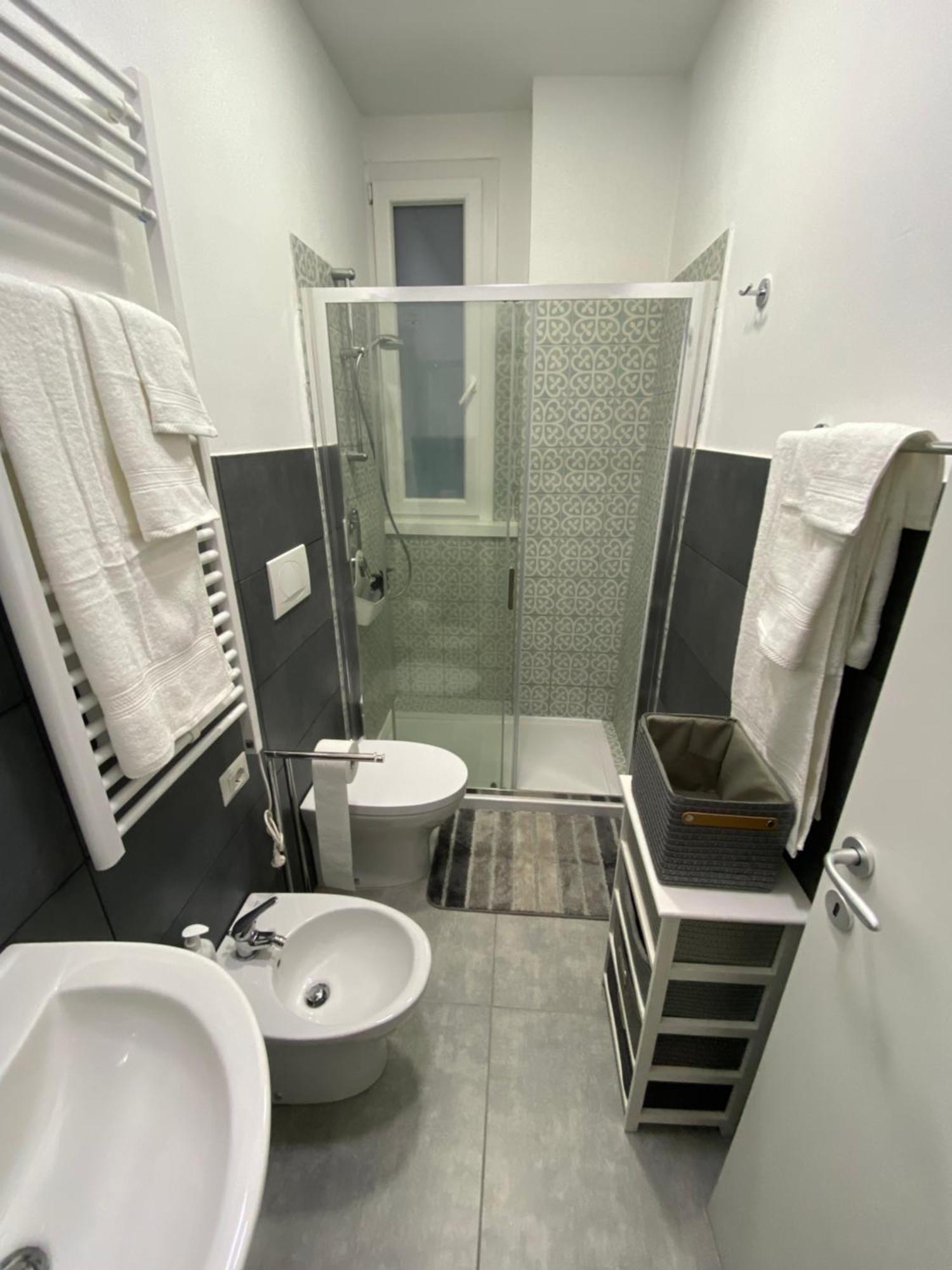 Niguarda / Bicocca Apartment Milan Bagian luar foto